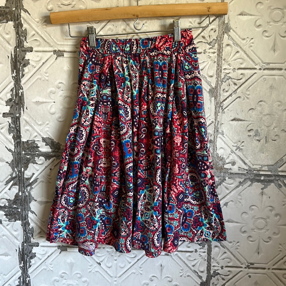 Gorgeous paisley twirl skirt